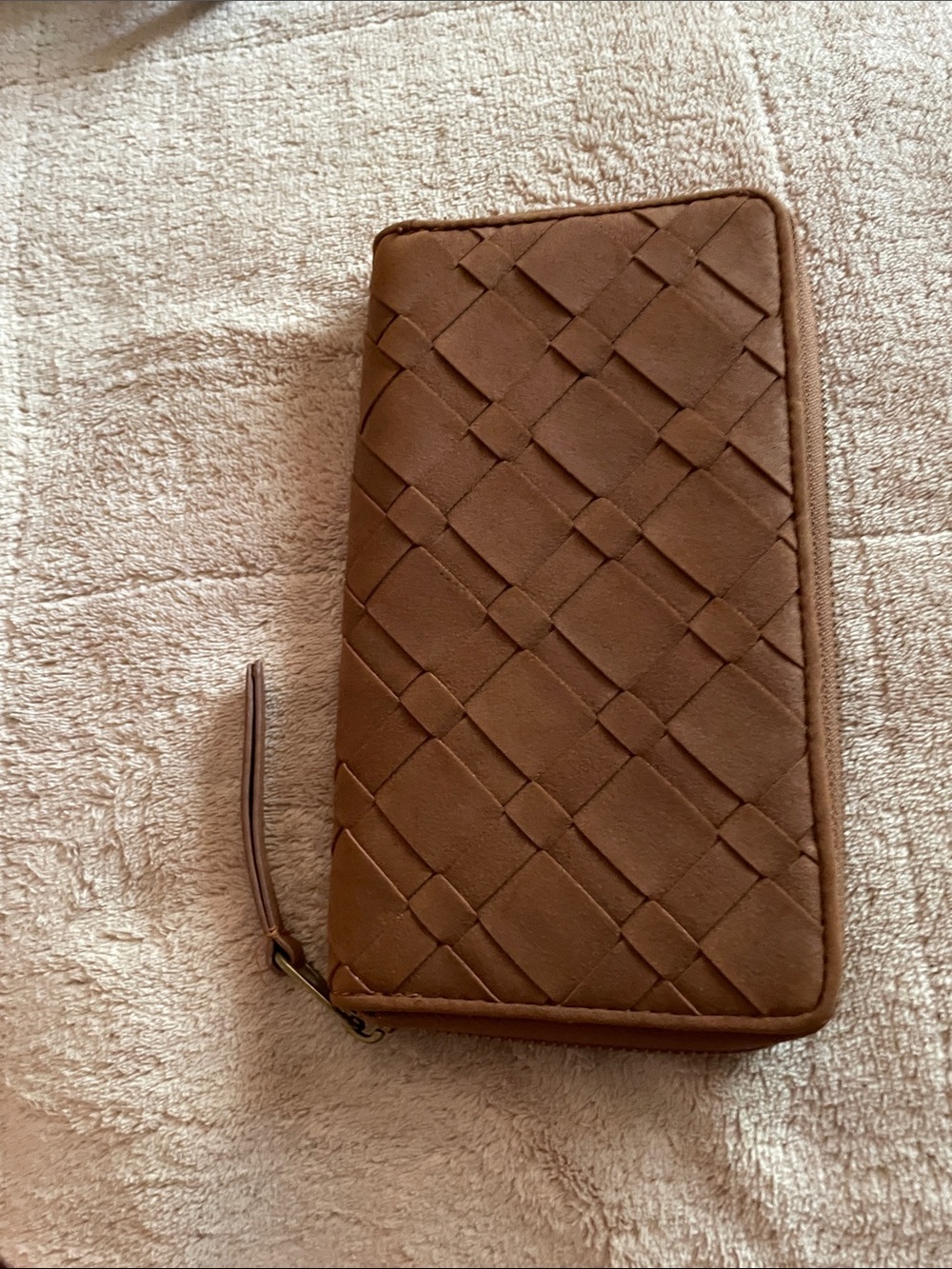 Universal Thread Zip-Around Wallet - Picture 3 of 7